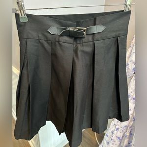 **SOLD** Deandri black skirt